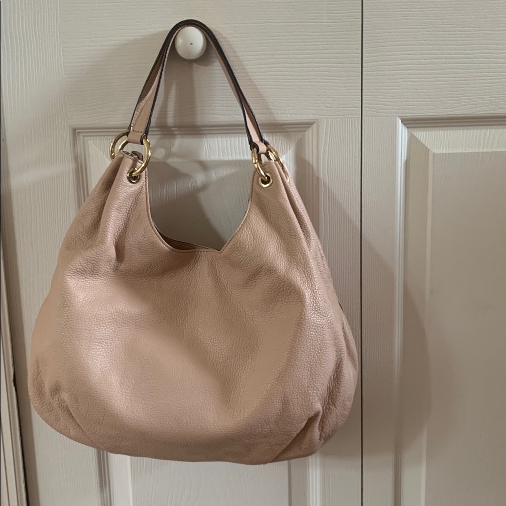 Michael Kors Leather Blush Hobo Bag with Dustbag. - Picture 3 of 15